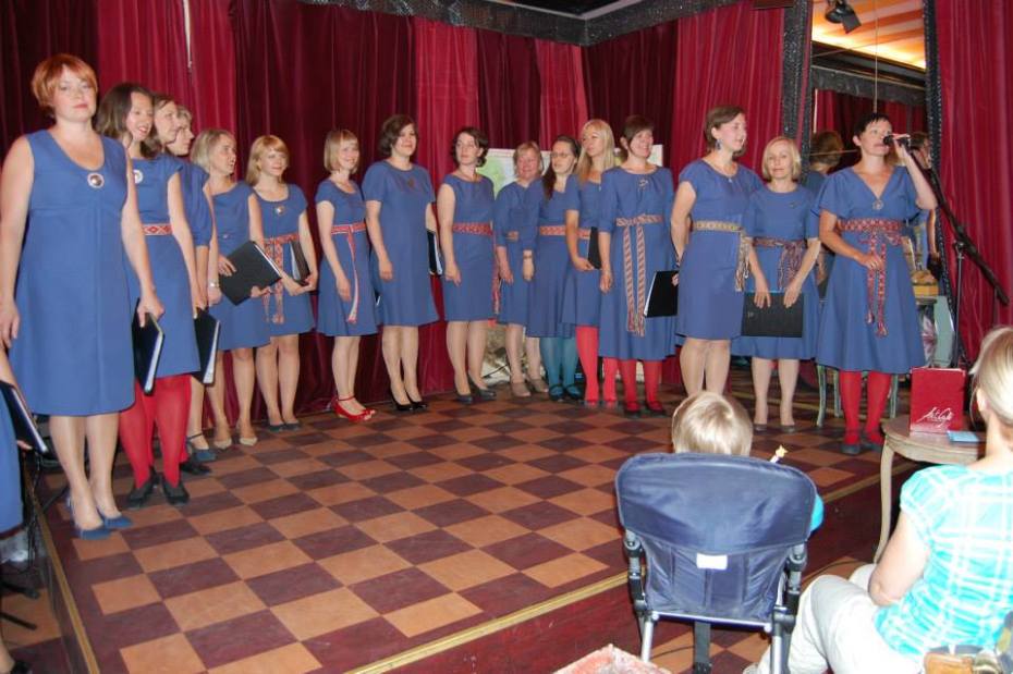 10602_3193225726356_1648808492_n